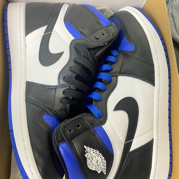 Air Jordan 1 Retro High OG “Royal Toe” - Picture 3 of 4